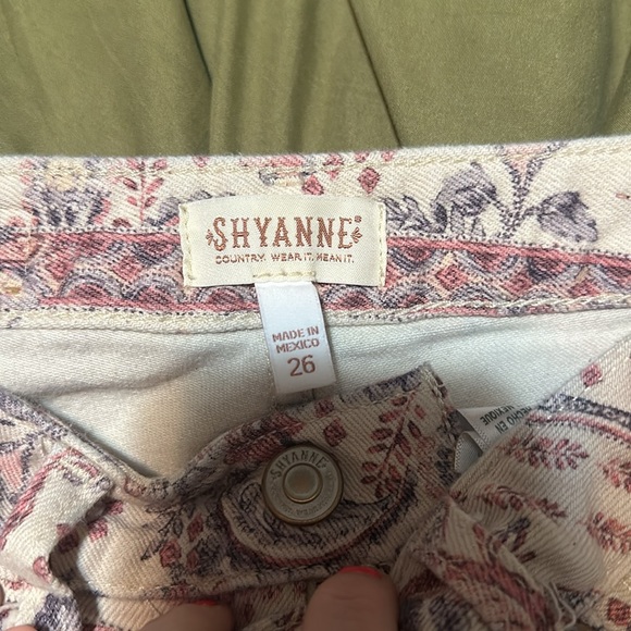 Shyanne Women's High Rise
Paisley Americana Print - Picture 4 of 5